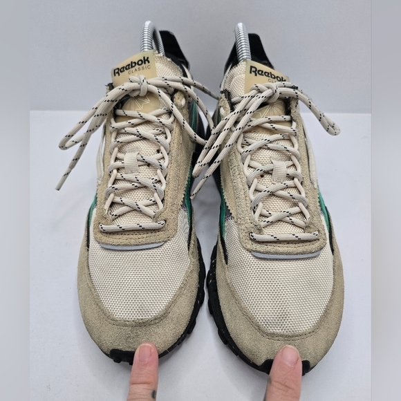 Reebok | Classic Leather Legacy 'Splatter Paint' utility beige sneakers WMS 7.5 - Picture 5 of 13